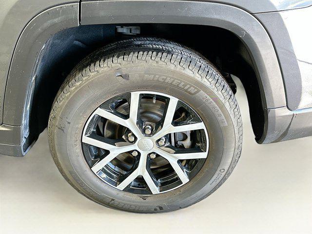 used 2024 Jeep Grand Cherokee L car, priced at $29,997