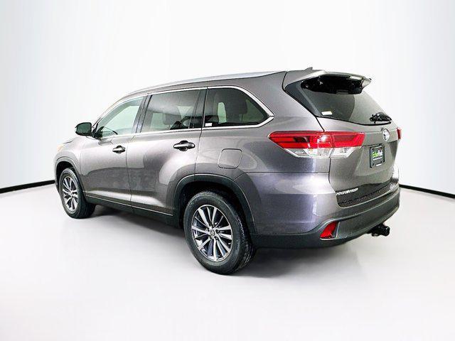 used 2019 Toyota Highlander car, priced at $25,899