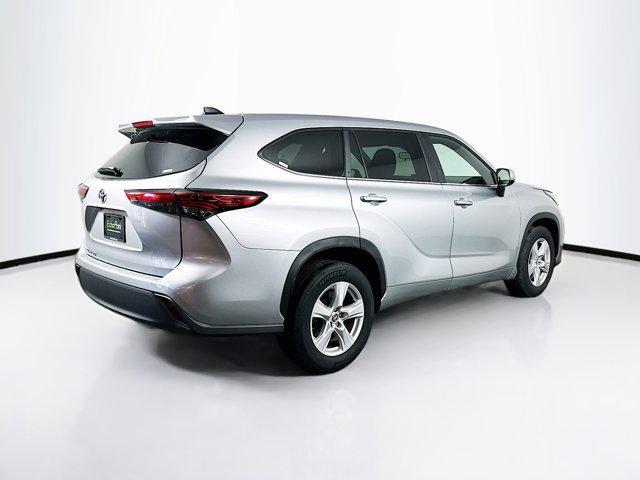 used 2023 Toyota Highlander car, priced at $30,789