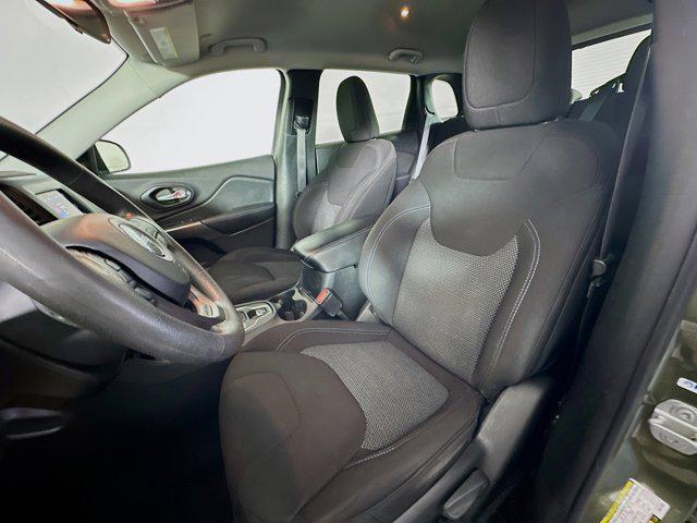 used 2020 Jeep Cherokee car, priced at $11,297