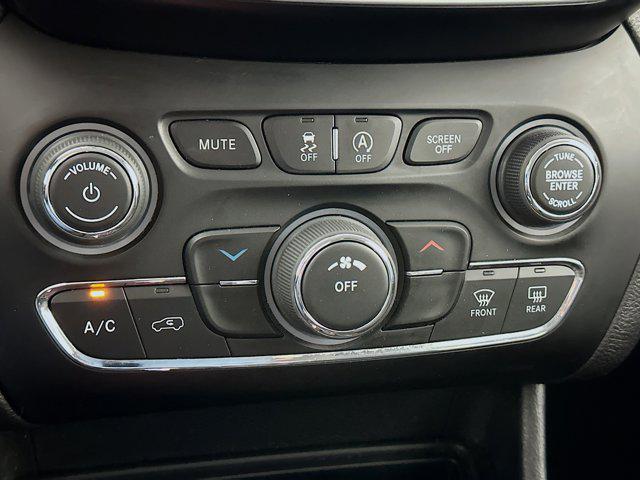 used 2020 Jeep Cherokee car, priced at $11,297