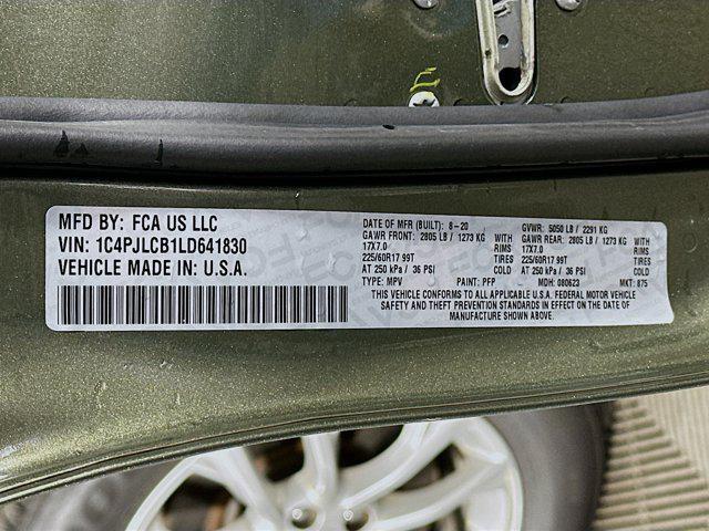 used 2020 Jeep Cherokee car, priced at $11,297