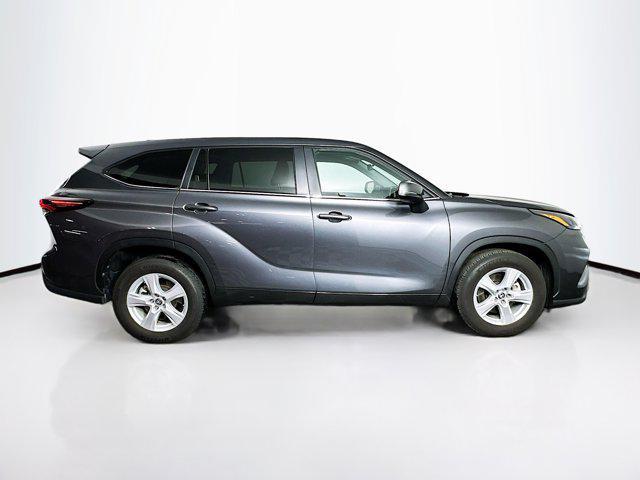 used 2024 Toyota Highlander car, priced at $35,789