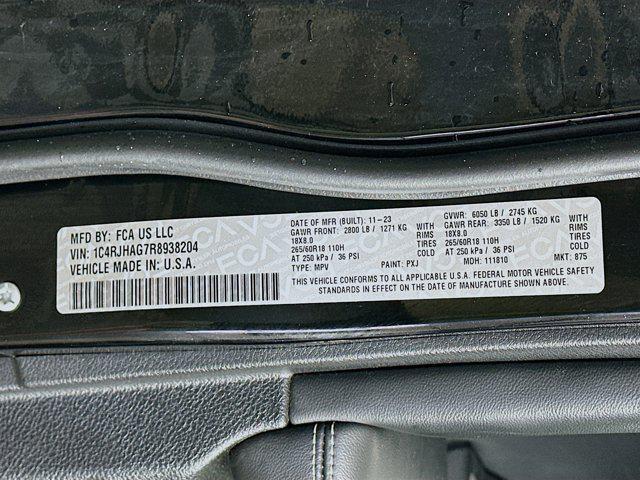 used 2024 Jeep Grand Cherokee car, priced at $29,996