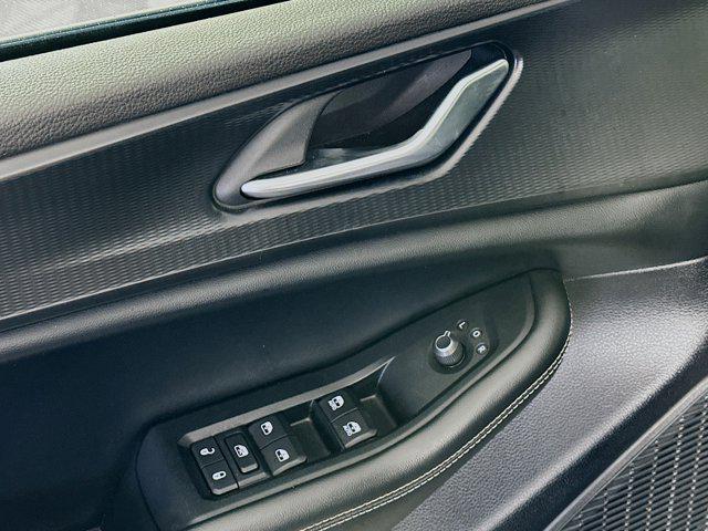 used 2024 Jeep Grand Cherokee car, priced at $29,996