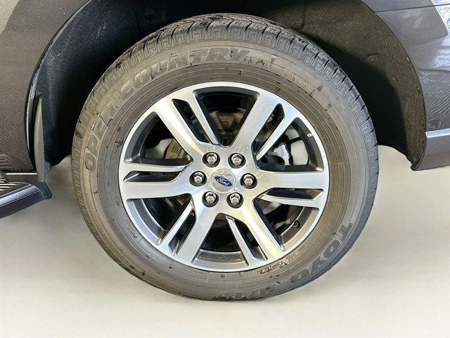 used 2024 Ford Expedition car, priced at $46,197