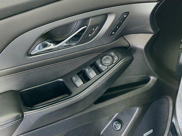 used 2018 Chevrolet Traverse car, priced at $13,897