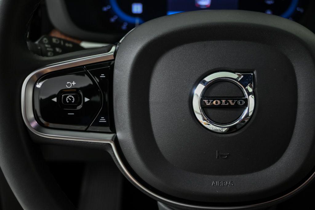 used 2023 Volvo XC60 car, priced at $40,798