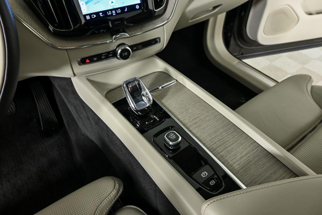 used 2022 Volvo XC60 car, priced at $35,225