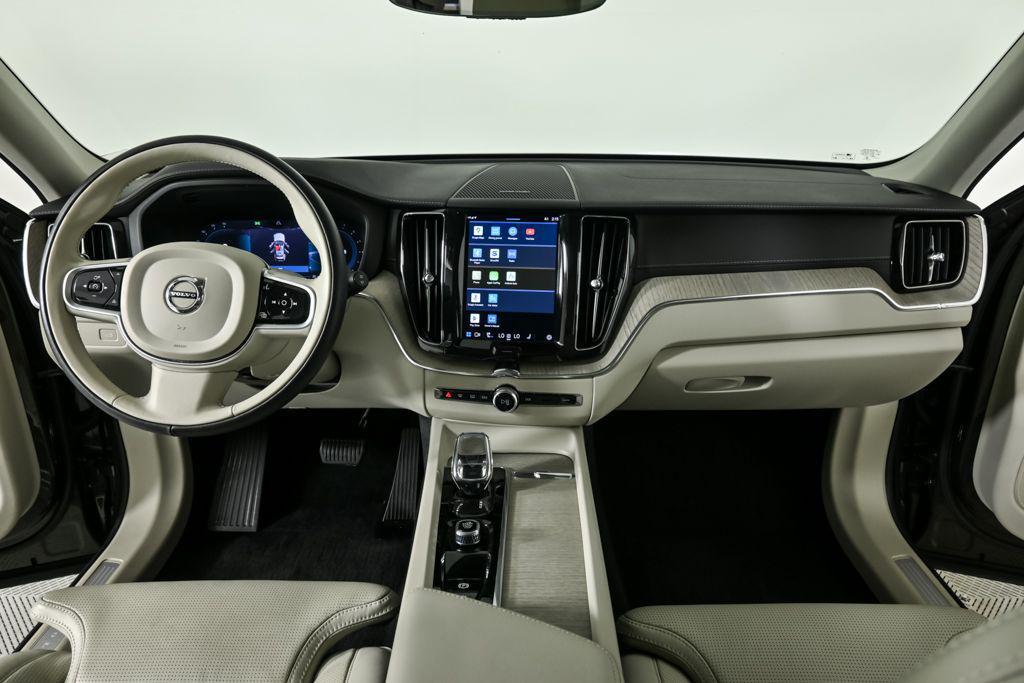 used 2022 Volvo XC60 car, priced at $35,225
