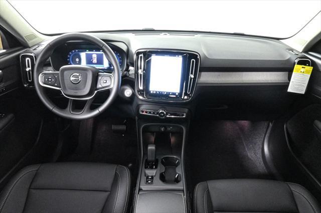 new 2025 Volvo XC40 car, priced at $45,485