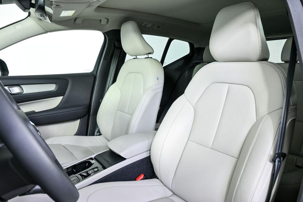 used 2024 Volvo XC40 car, priced at $34,348