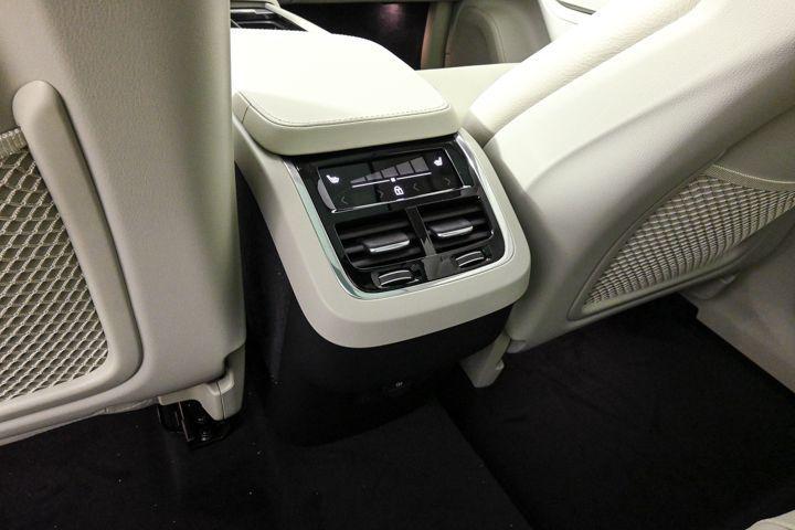 new 2025 Volvo XC90 car, priced at $63,265