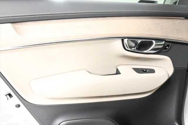 new 2025 Volvo XC90 car, priced at $60,725