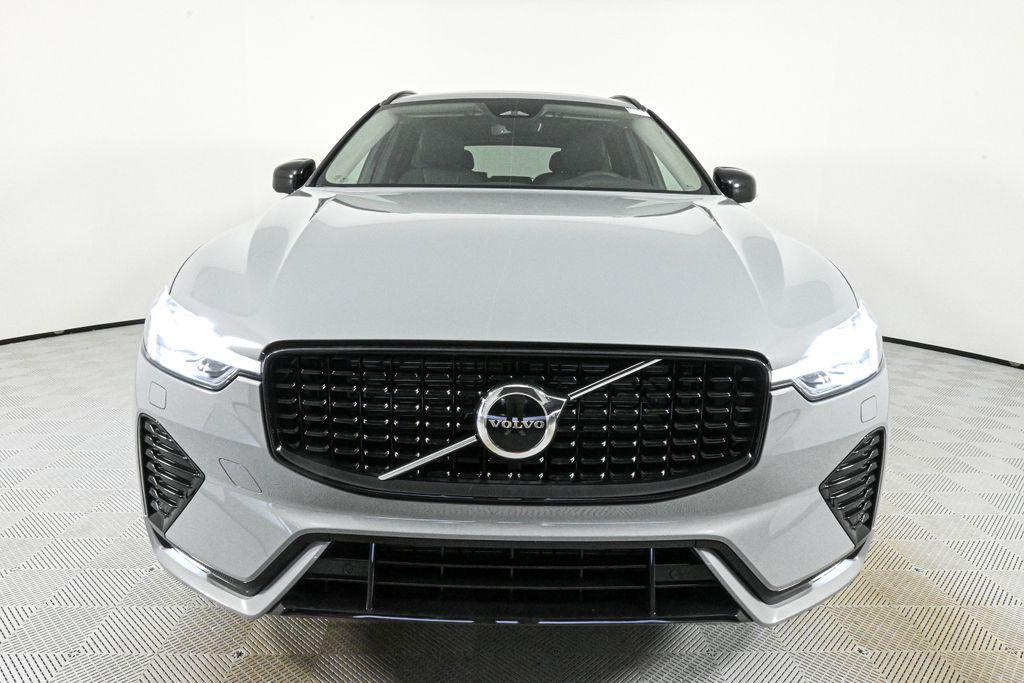 new 2025 Volvo XC60 car, priced at $43,906