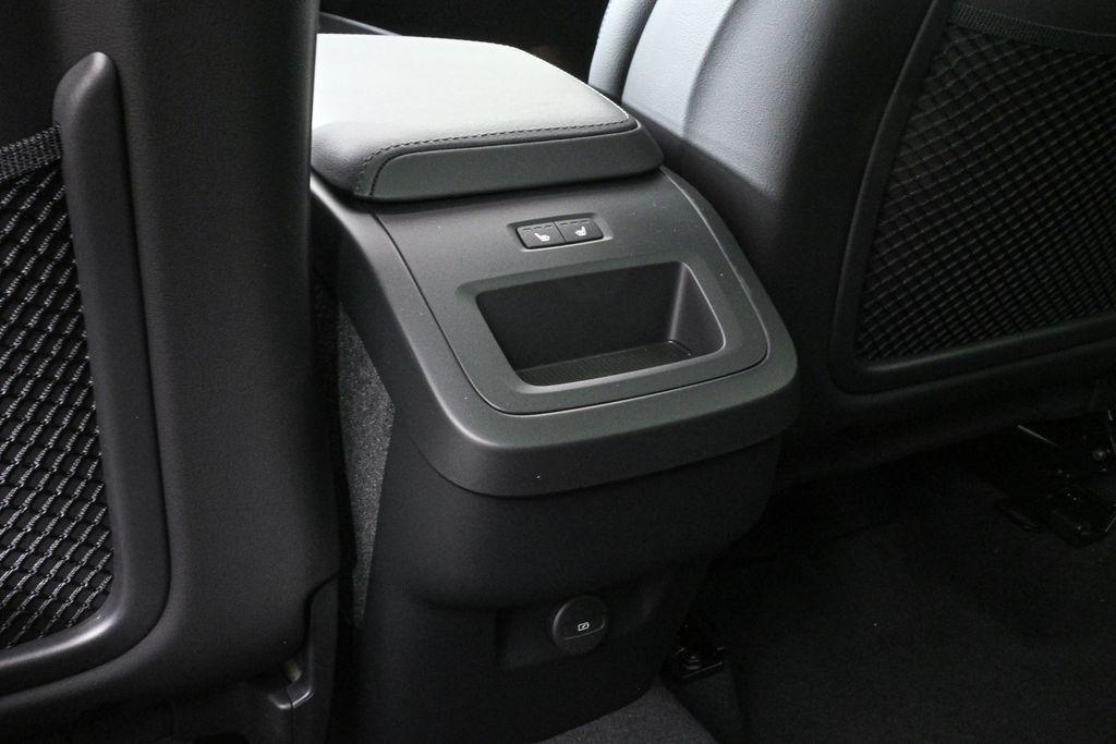 new 2025 Volvo XC60 car, priced at $43,906