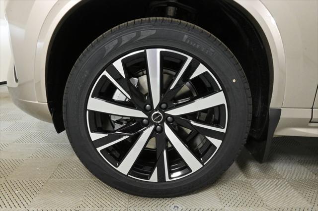 new 2025 Volvo XC90 car, priced at $60,725