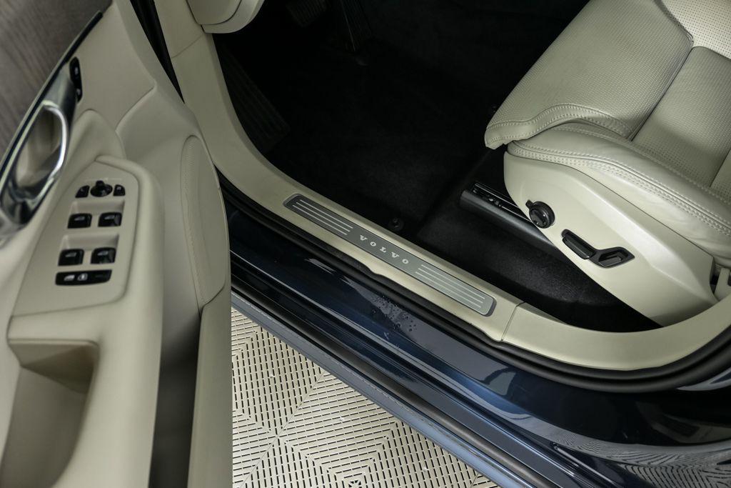 used 2024 Volvo XC90 car, priced at $56,610