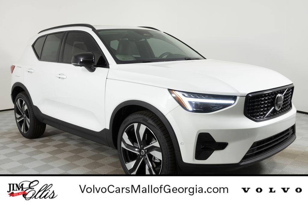 new 2026 Volvo XC40 car