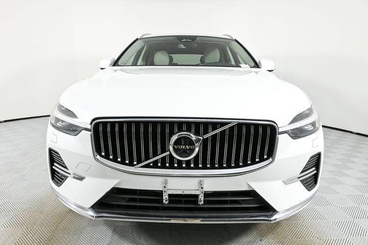 used 2022 Volvo XC60 Recharge Plug-In Hybrid car, priced at $32,000