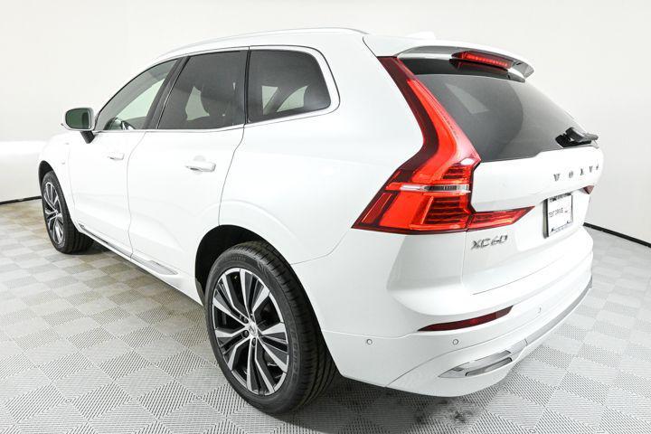 used 2022 Volvo XC60 Recharge Plug-In Hybrid car, priced at $32,000