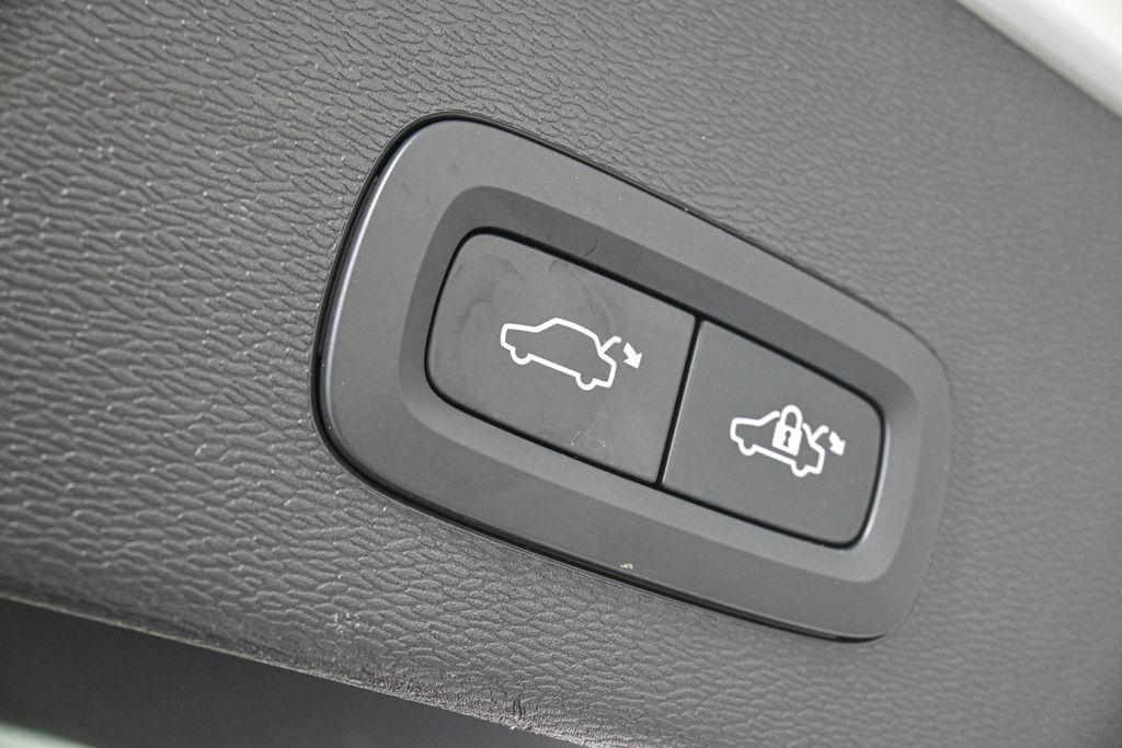 used 2024 Volvo C40 Recharge Pure Electric car, priced at $32,997