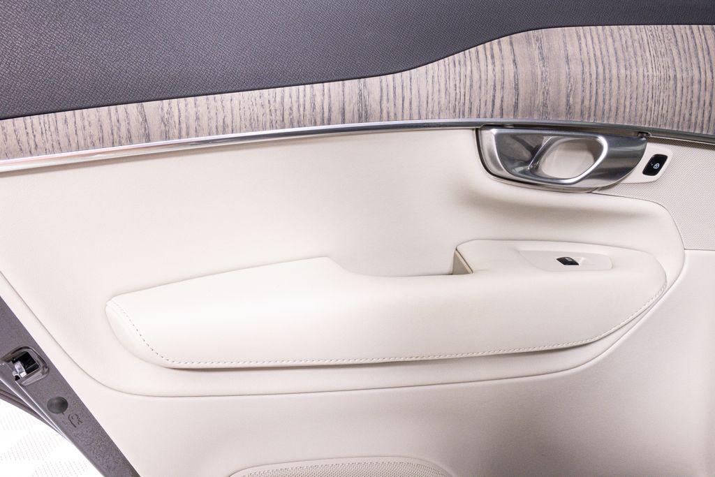 used 2024 Volvo XC90 Recharge Plug-In Hybrid car, priced at $51,657