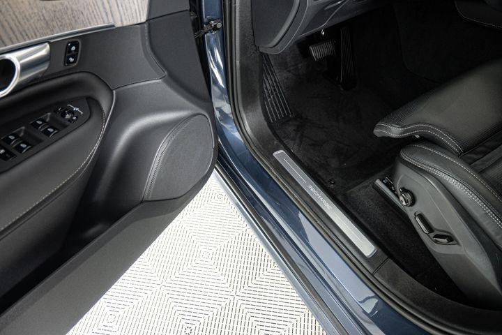 used 2023 Volvo XC90 Recharge Plug-In Hybrid car, priced at $53,111