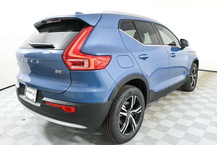 new 2025 Volvo XC40 car, priced at $39,545