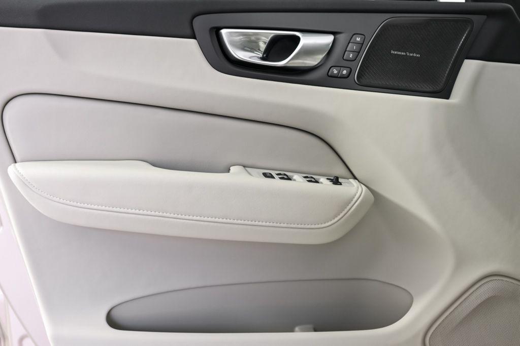 new 2026 Volvo XC60 car