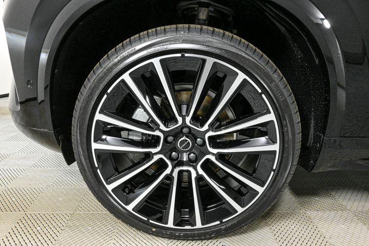 new 2025 Volvo XC90 car, priced at $78,345