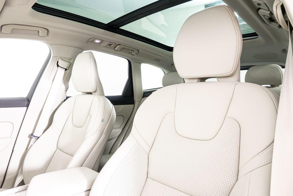 new 2026 Volvo XC60 Plug-In Hybrid car, priced at $80,310