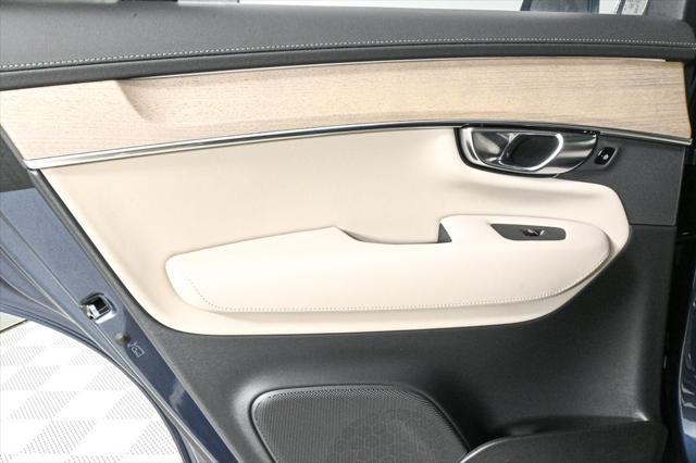 new 2025 Volvo XC90 Plug-In Hybrid car, priced at $78,805