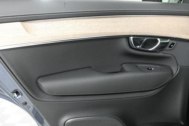 new 2025 Volvo XC90 car, priced at $65,145