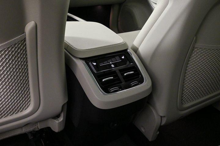 new 2025 Volvo XC90 car, priced at $62,795