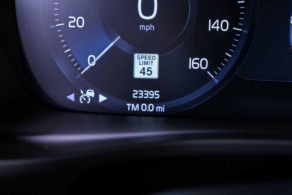 used 2022 Volvo XC40 car, priced at $28,779