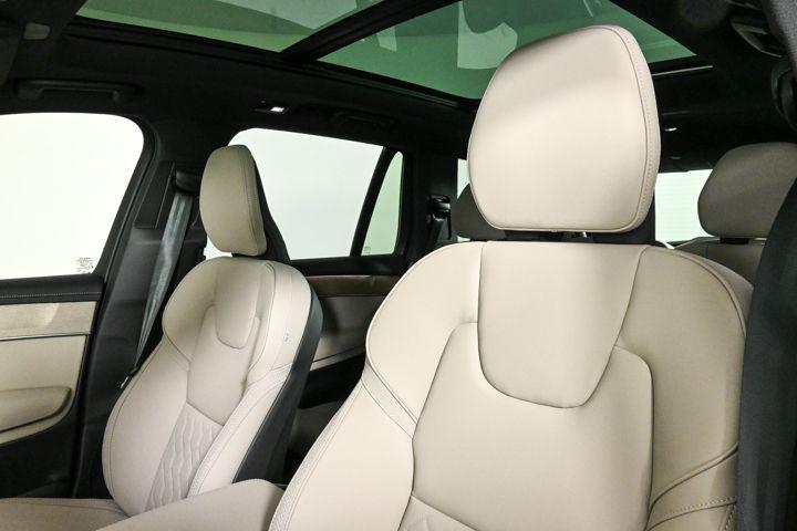 new 2025 Volvo XC90 car, priced at $65,215