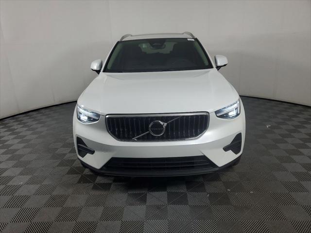 new 2025 Volvo XC40 car, priced at $45,800