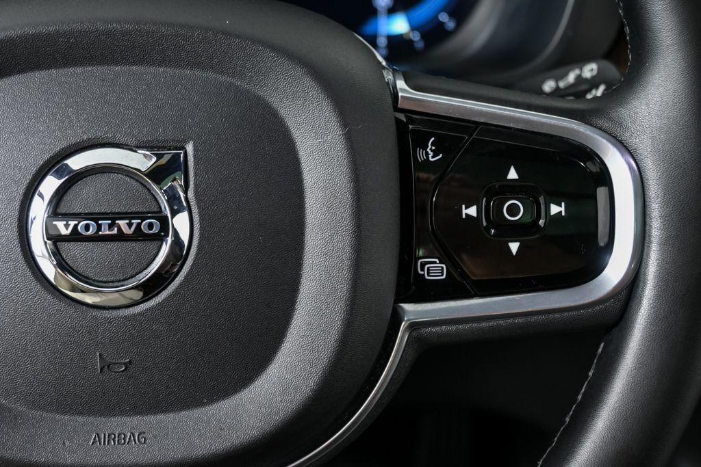 used 2023 Volvo XC60 car, priced at $33,324