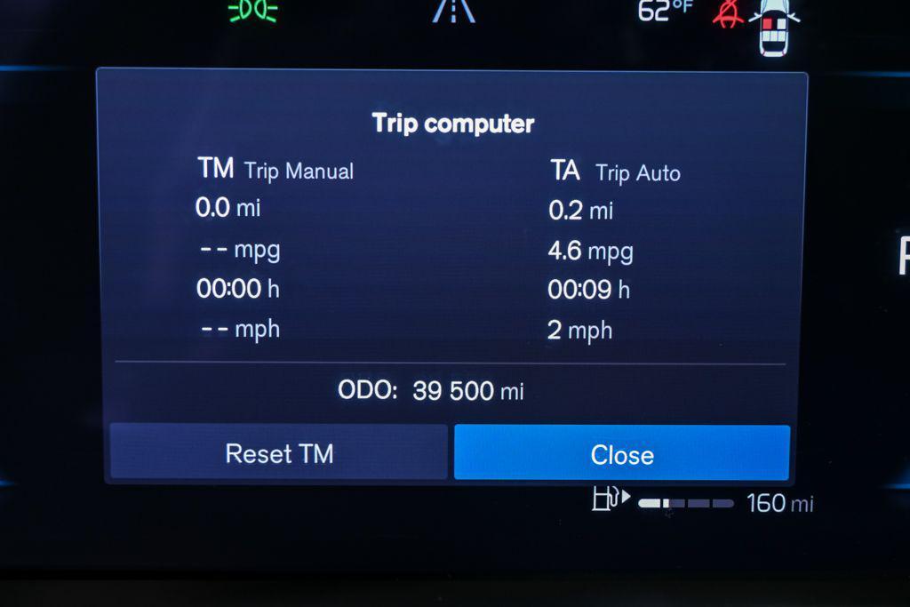 used 2023 Volvo XC60 car, priced at $33,324