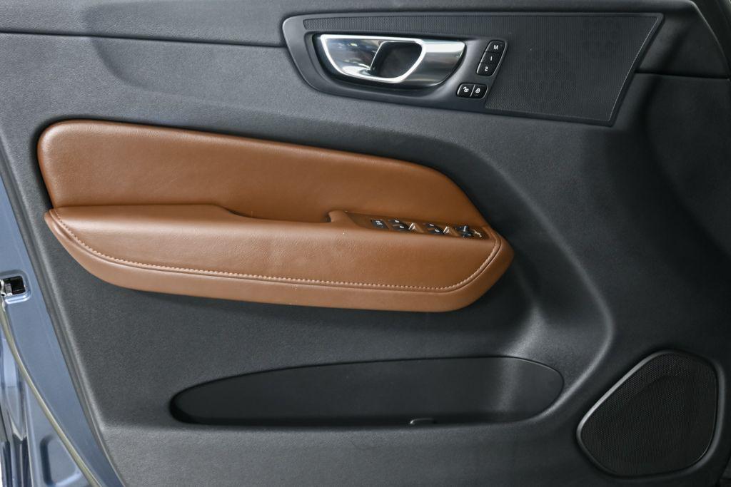 used 2023 Volvo XC60 car, priced at $33,324