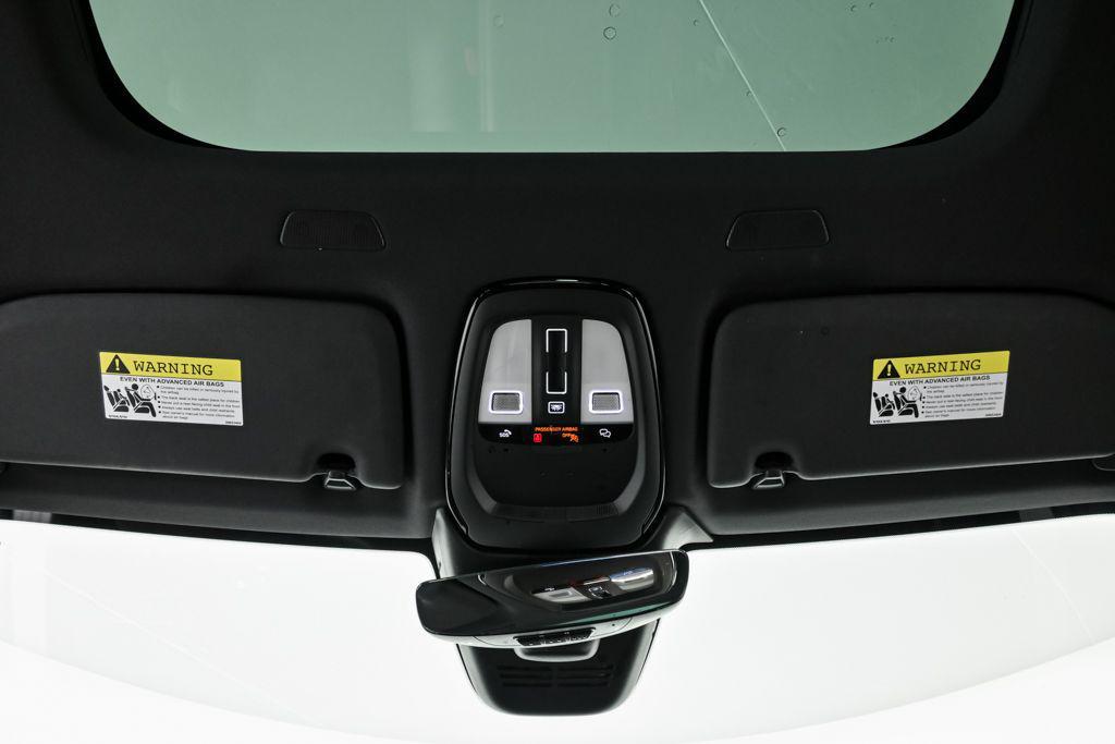 used 2023 Volvo XC60 car, priced at $33,324