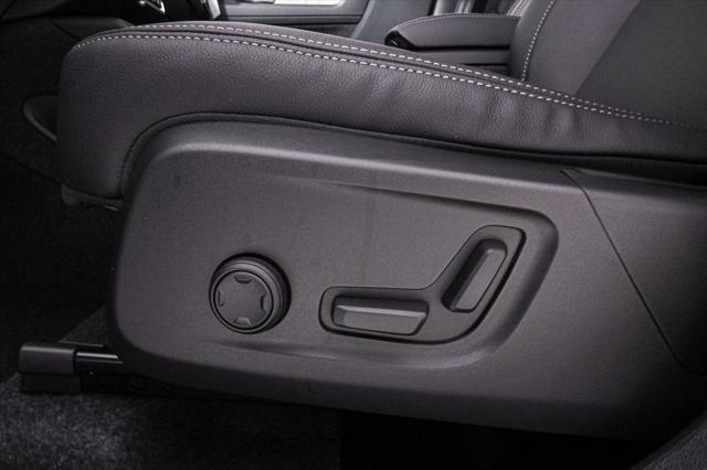 new 2025 Volvo XC40 car, priced at $47,345