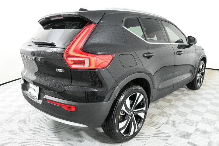 new 2025 Volvo XC40 car, priced at $46,290