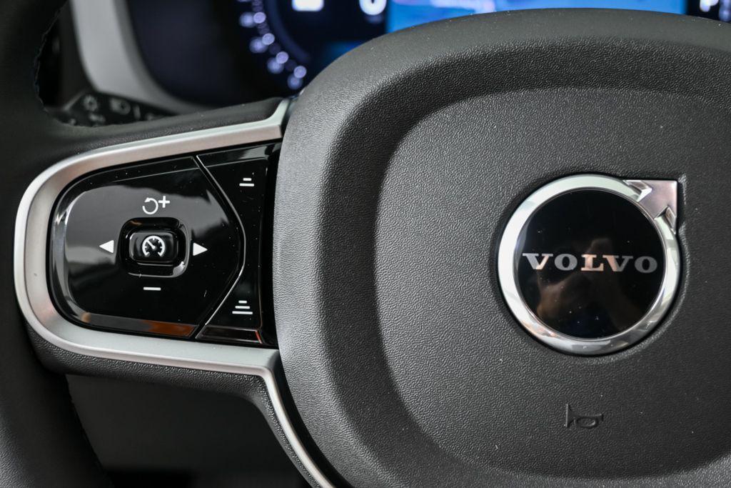new 2026 Volvo XC60 Plug-In Hybrid car