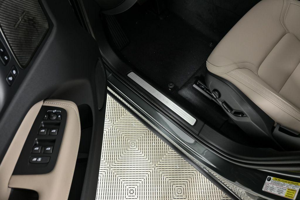 new 2026 Volvo XC60 Plug-In Hybrid car