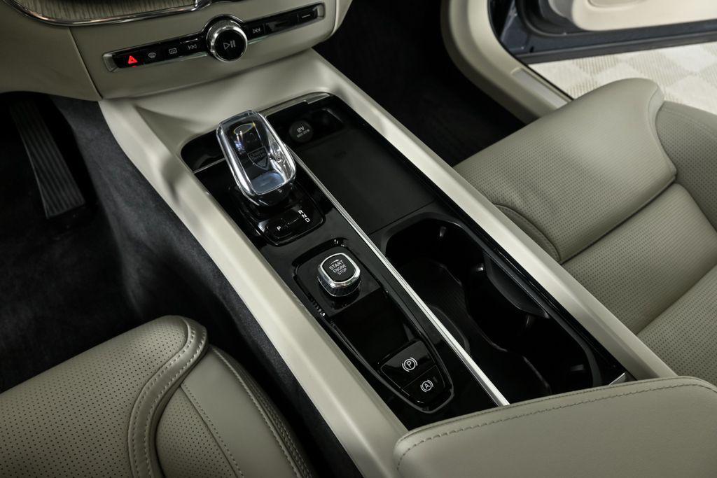 used 2022 Volvo XC60 car, priced at $41,998