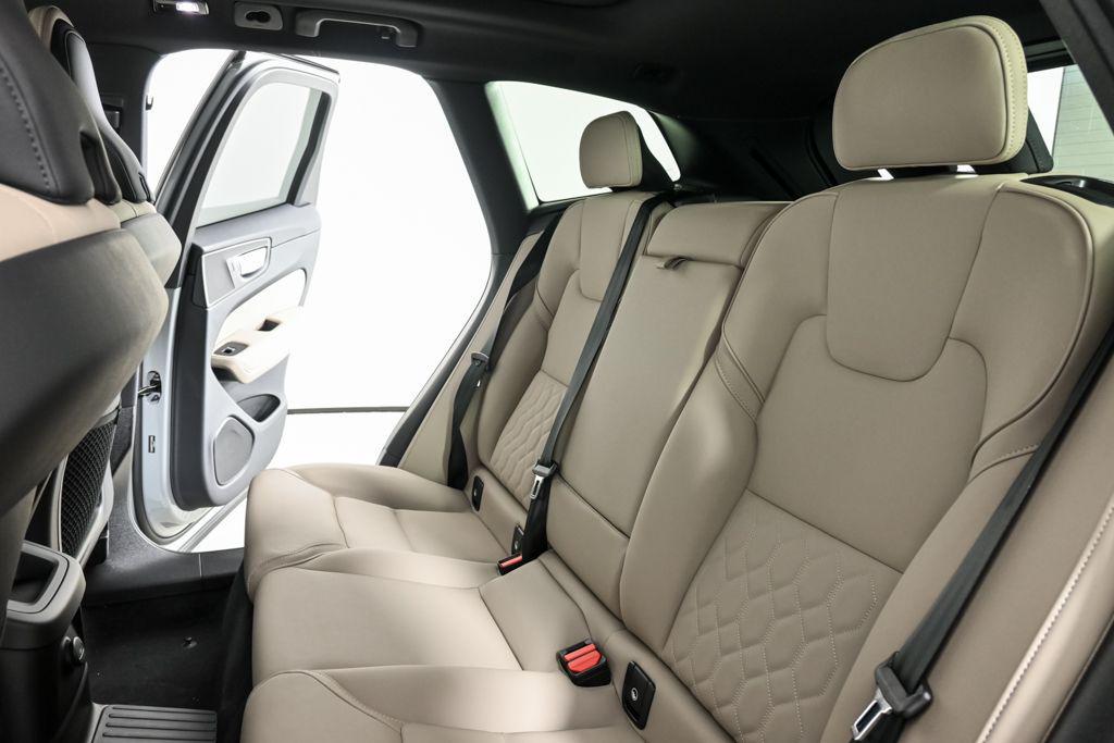 new 2026 Volvo XC60 Plug-In Hybrid car, priced at $69,285