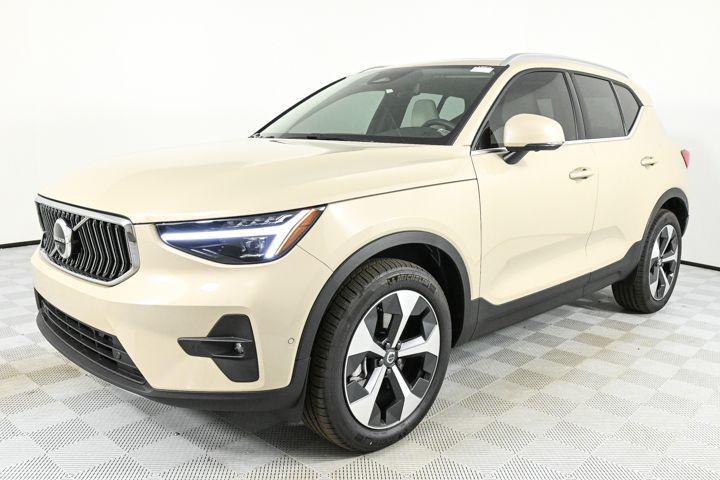 new 2025 Volvo XC40 car, priced at $49,895