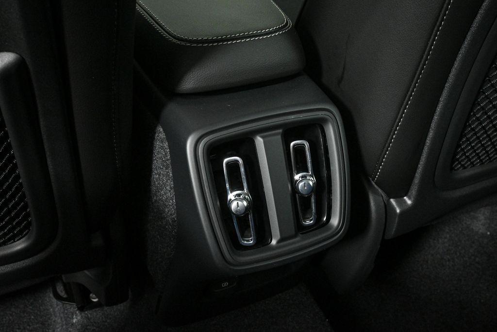 new 2025 Volvo XC40 car, priced at $36,437